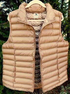 Zeroxposur NWOT Plus Size Light Bronze Zip-Front Quilted Vest with Floral Lining